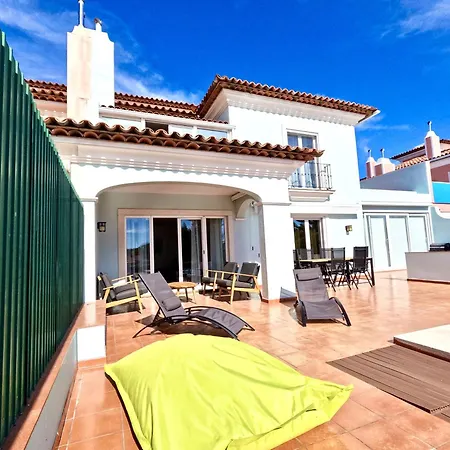 Vakantiehuis Casa Beloura Between The Sea And The Mountains